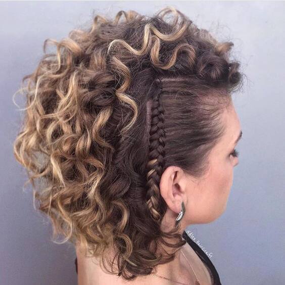 Summer Curly Hair Trends: Radiant Styles & Care Tips