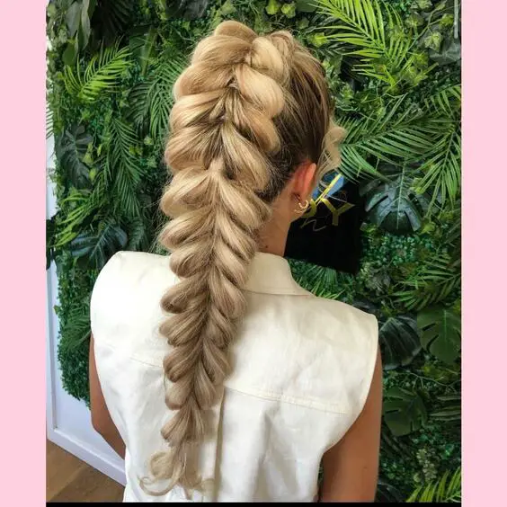 Summer Long Hair Styles: Twists, Braids & Curls for Chic Warm Weather Looks