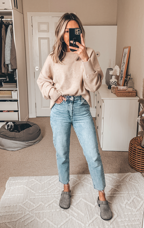 Preppy Spring Outfits 2025: Chic Knit Sweaters and Light Denim Ideas