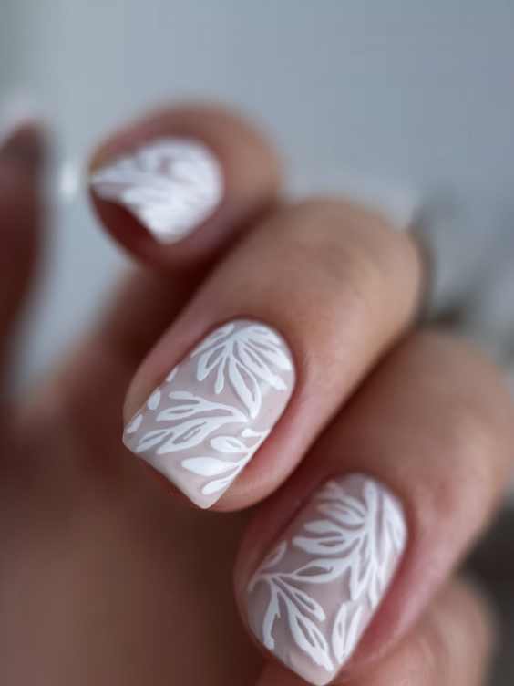 White Spring Nails Ideas 2025 – Trendy Pastel & Minimal Designs