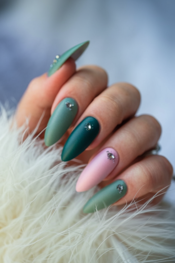 Green Spring Nails Ideas 2025 – Trendy Designs for March & Beyond