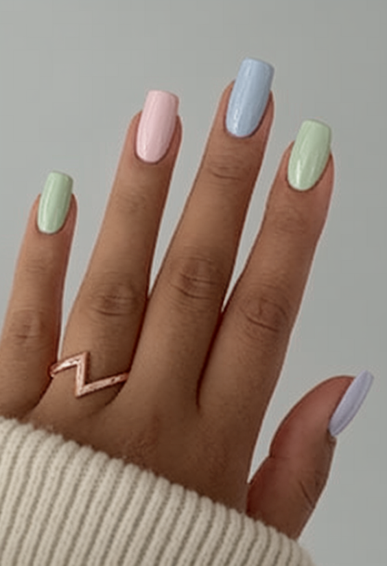 April Nails Color Ideas 2025 – Trendy Short, Solid, and Pastel Designs