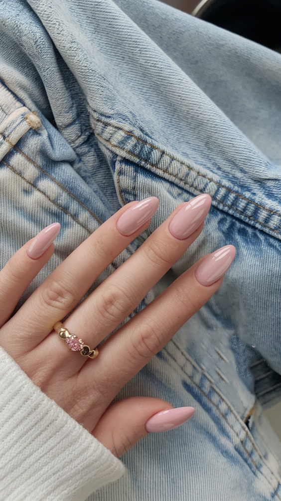 Spring Nude Nails 2025: Trendy Almond & Short Square Styles