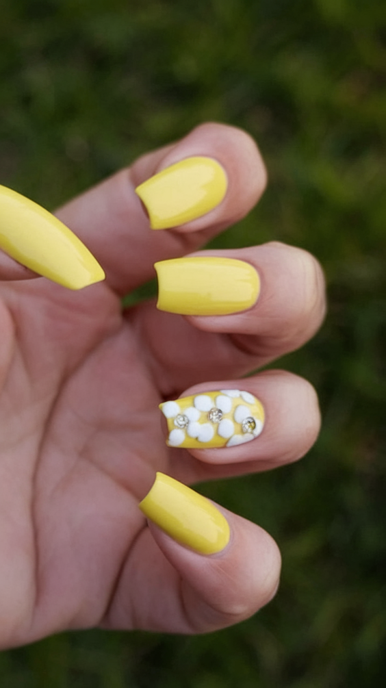 Brighten Your Look: Yellow Spring Nails Ideas for 2025 – Trendy and Vibrant