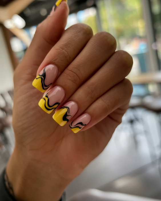 Brighten Your Look: Yellow Spring Nails Ideas for 2025 – Trendy and Vibrant