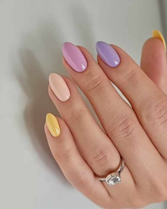 April Nails Color Ideas 2025 – Trendy Short, Solid, and Pastel Designs