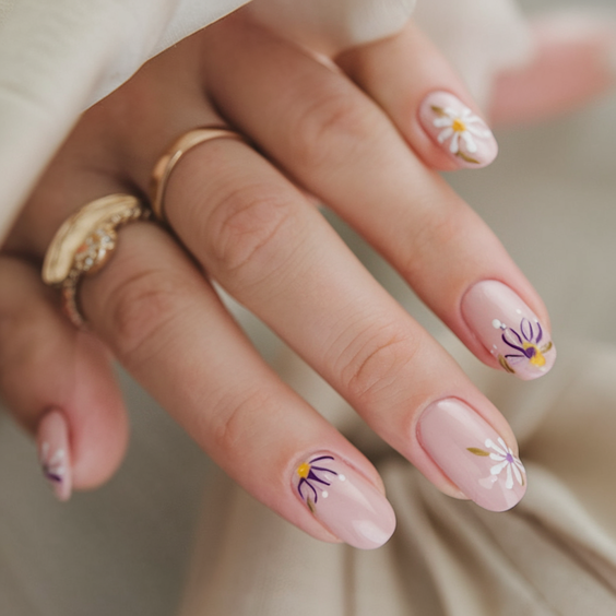 Elegant Spring Nails Ideas 2025: Pastel, Ombre & Floral Trends