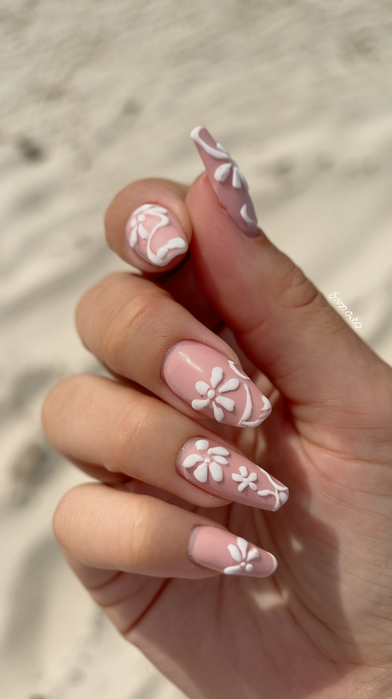 Top Vocation Nails Ideas 2025 – Trendy Designs for a Stylish Getaway