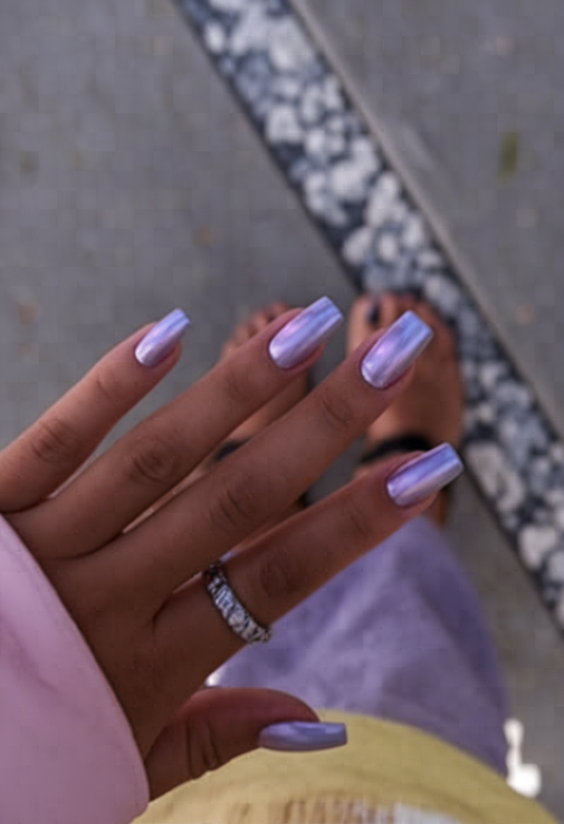 April Nails Color Ideas 2025 – Trendy Short, Solid, and Pastel Designs