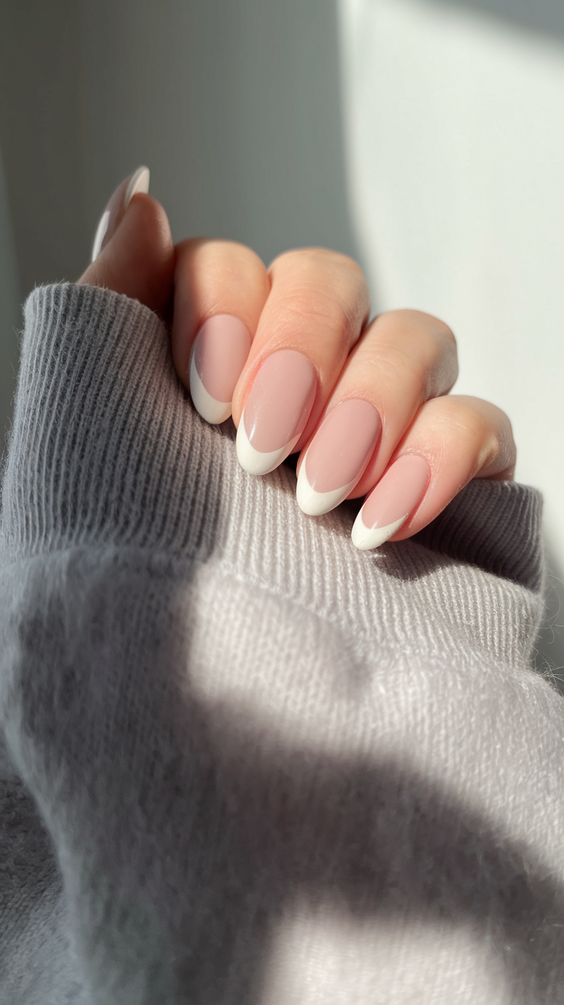 White Spring Nails Ideas 2025 – Trendy Pastel & Minimal Designs