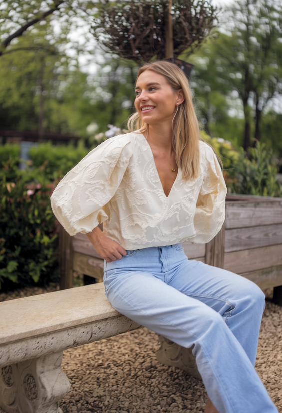 Spring Blouses Outfits 2025: The Best Trendy Looks for the Season