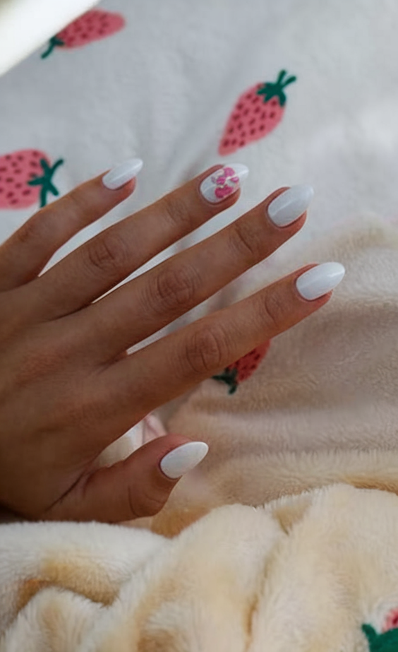 White Spring Nails Ideas 2025 – Trendy Pastel & Minimal Designs