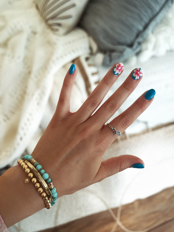 Spring Nail Designs 2025 – Trendy Manicure Ideas for a Fresh Look