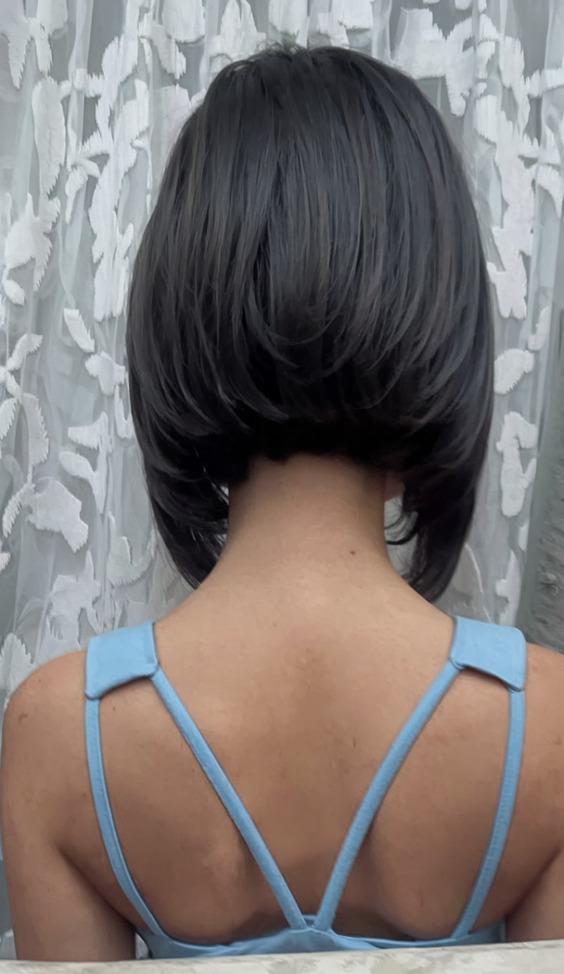 Discover the Latest Angled Bob Hairstyles 2025 - Explore New Trends and Styles!