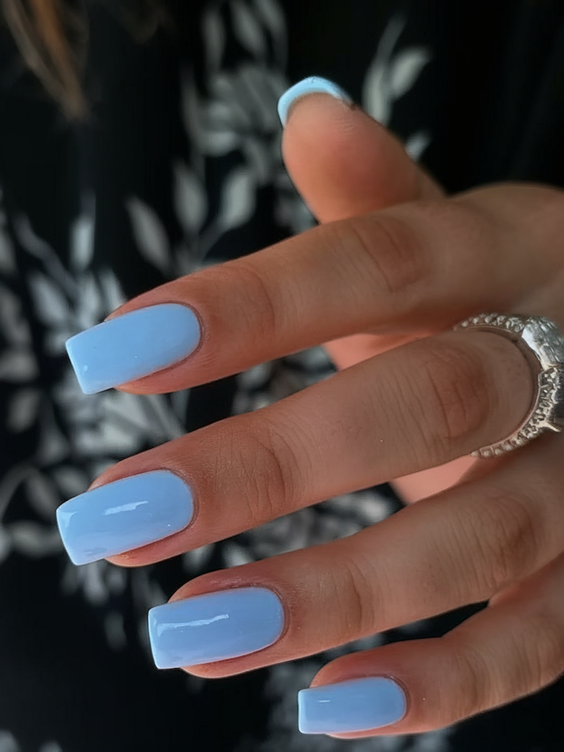 Graduation Nail Color Ideas 2025 – Stunning Solid and Colorful Styles