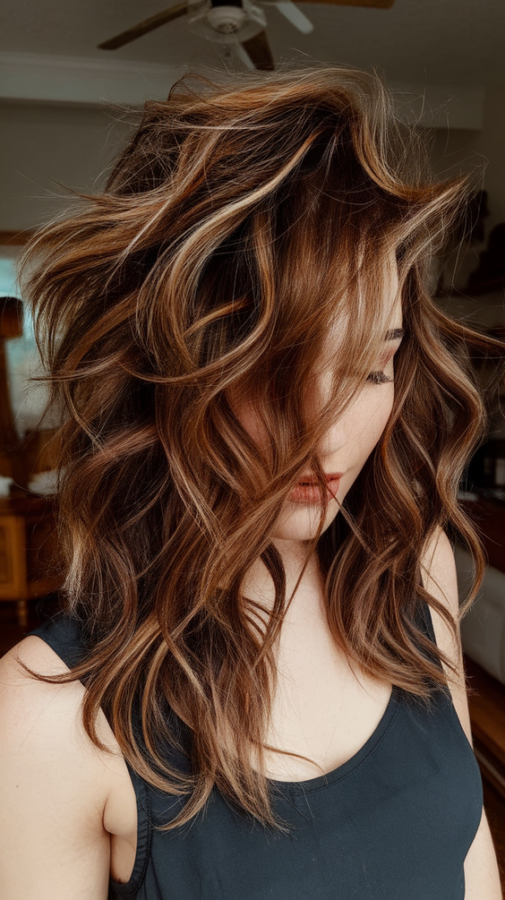 Chic Medium-Length Hairstyles for Summer 2025: Perfect Styles for Sun-Kissed Days
