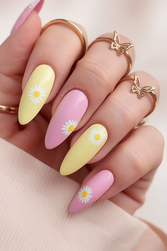 June Nails Color Ideas 2025 for Every Vibe: From Floral to Ombre to Soft Summer Pastels