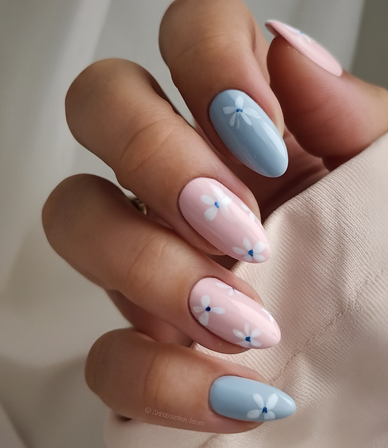 June Nails Color Ideas 2025 for Every Vibe: From Floral to Ombre to Soft Summer Pastels