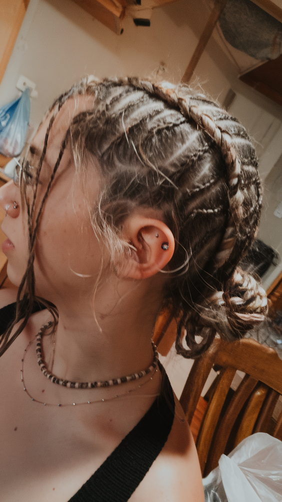 Your Guide to Stylish Hair While Swimming and Sunbathing in 2025