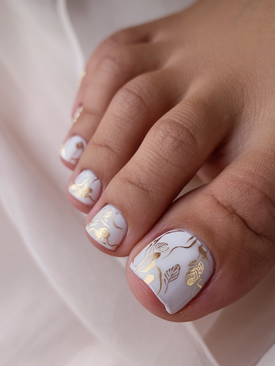 June Toe Nail Ideas 2025 for Summer – Vibrant Polish, Pastel Colors, and Art Trends to Try Now
