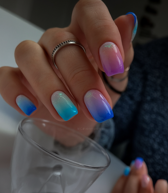 Chic Summer Nails 2025: Short Styles with Glossy Pastels and Easy Polygel Looks