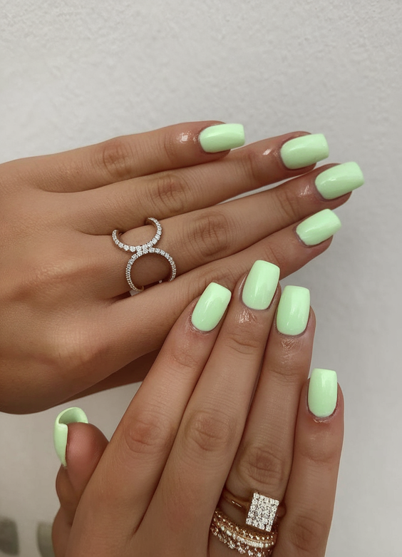 Summer Green Nails Ideas 2025: Bold Designs, Pretty Art, Simple Square, Neon Colors, and Almond Shape Trends