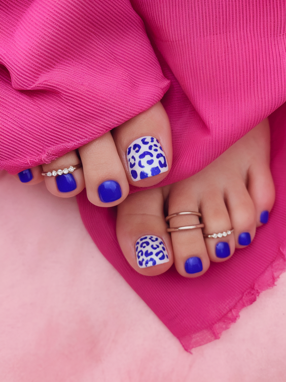 July Toe Nails Ideas 2025: Patriotic, Neon, and Simple Fourth Designs for Summer Pedicures