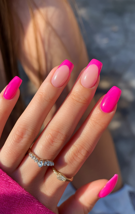 Chic Summer Nails 2025: Short Styles with Glossy Pastels and Easy Polygel Looks
