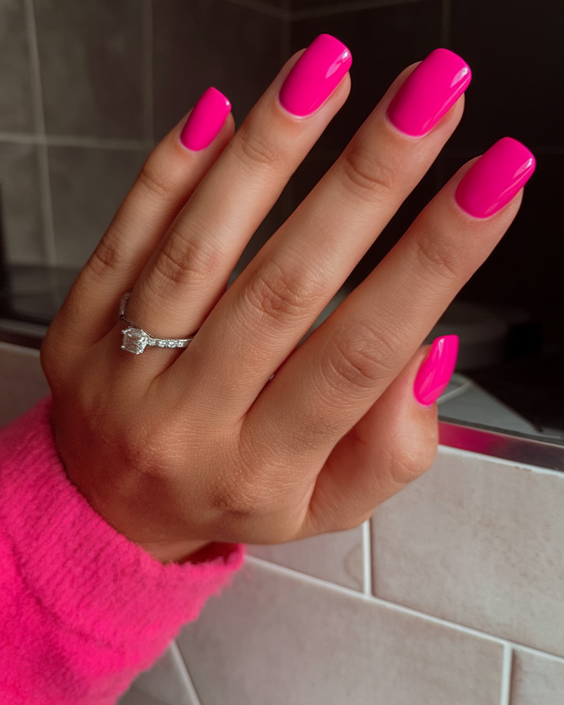 Summer Pink Nails Ideas 2025 to Match Your Skirt Outfit and Solid Gel Toenails for Vacation