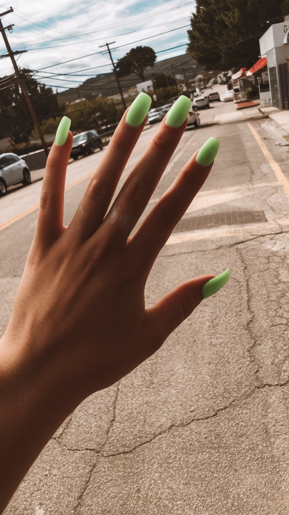 Cute Summer Nails Ideas 2025: The Top Color and Design Trends You Need to Try This Season