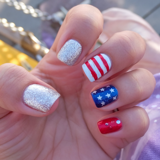Fourth of July Nails Designs Ideas 2025: Creative Patriotic Nail Art for Summer Parties and Fireworks