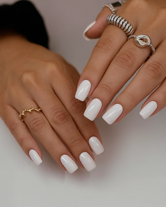Summer White Nails Ideas 2025: Elegant Square and Almond Styles for Every Skin Tone
