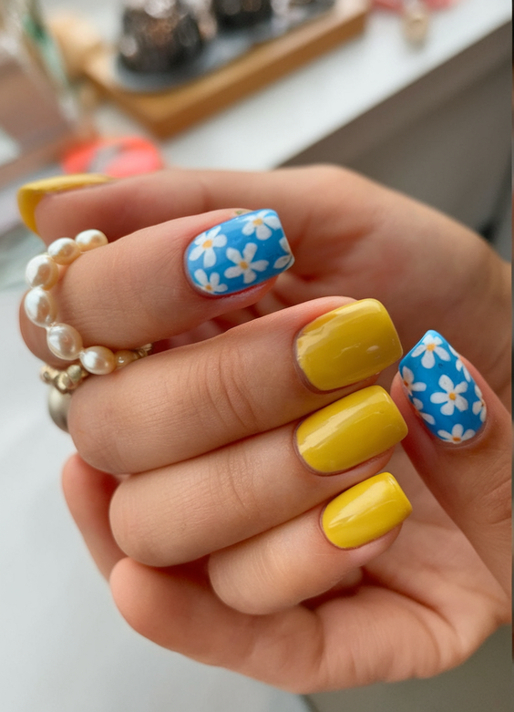 Summer Flower Nails Ideas 2025 for Every Style from Hibiscus to Pink and Orange Acrylic Looks