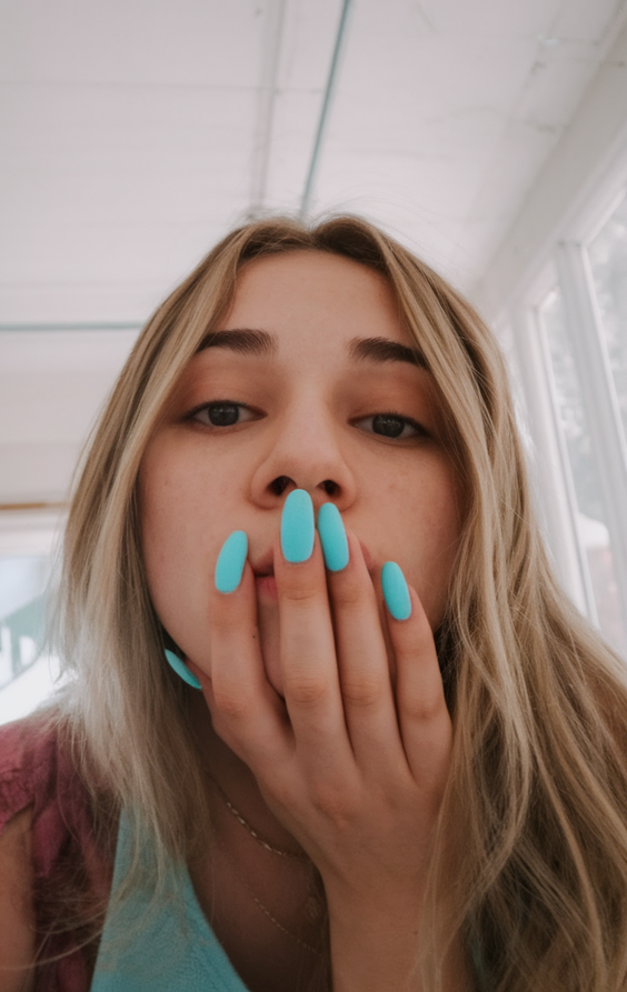 Simple Summer Nails Ideas 2025: Pastel, Neon & Solid Colors for Effortless Seasonal Manicure Inspiration