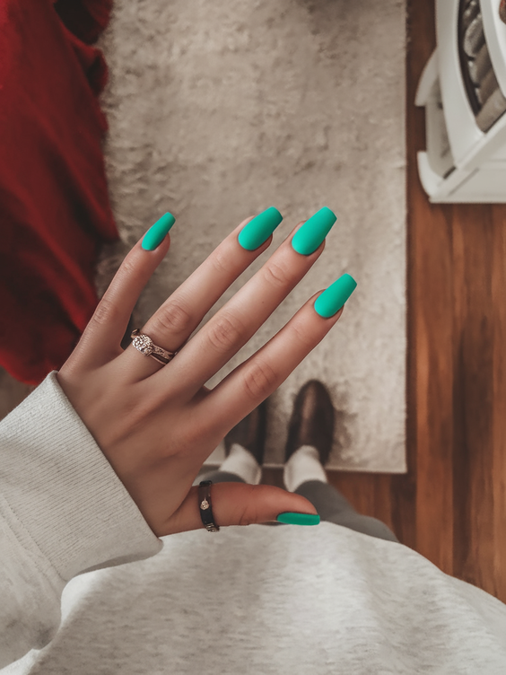 Summer Green Nails Ideas 2025: Bold Designs, Pretty Art, Simple Square, Neon Colors, and Almond Shape Trends