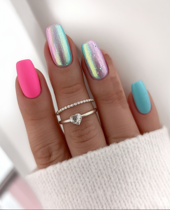 Chic Summer Nails 2025: Short Styles with Glossy Pastels and Easy Polygel Looks