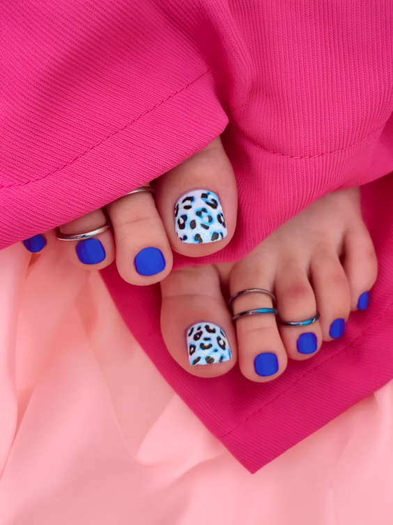 Summer Toe Nails Ideas 2025 That Pop with Color and Style for Beach and Vacation-Ready Looks