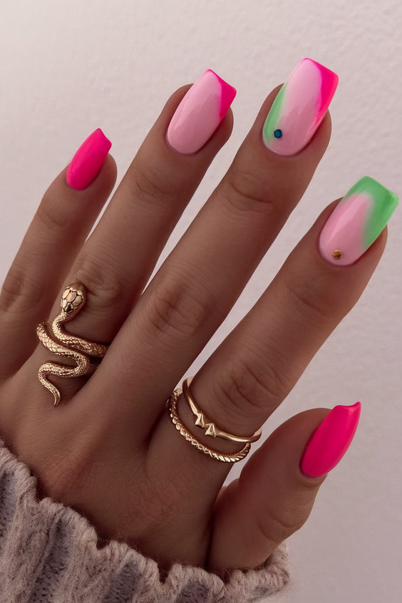 Chic Summer Nails 2025: Short Styles with Glossy Pastels and Easy Polygel Looks
