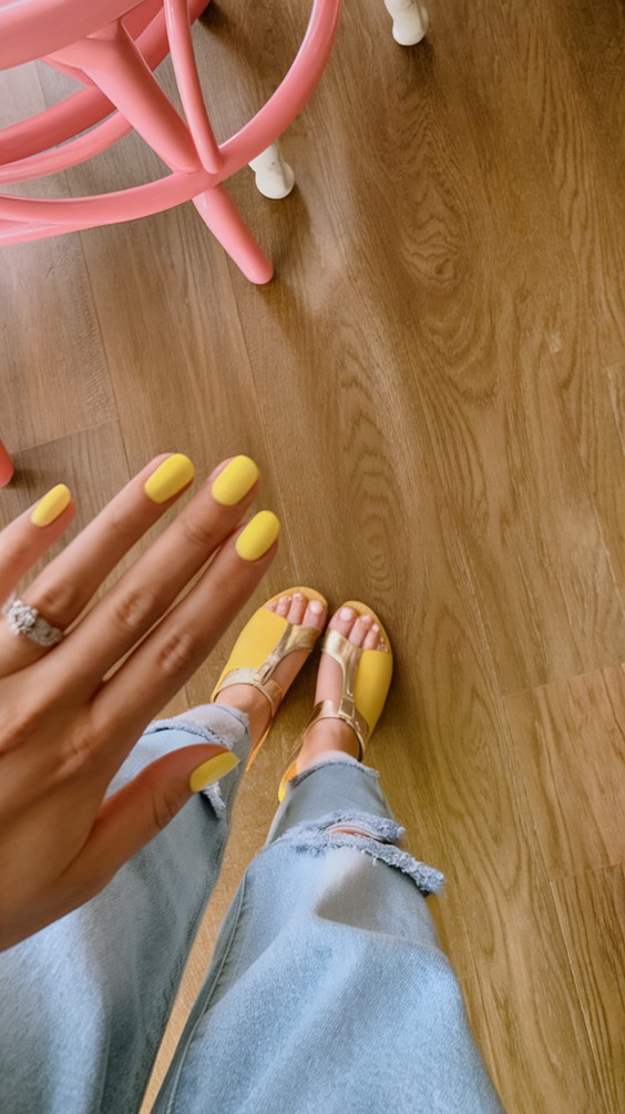 Vivid Neon Yellow Summer Nails Ideas 2025 for Every Skin Tone and Style