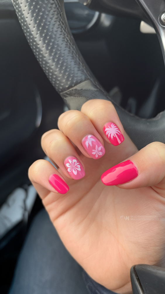 Summer Almonds Nails Ideas 2025 for Colorful Beach Vacation Looks with Classy Simple Designs