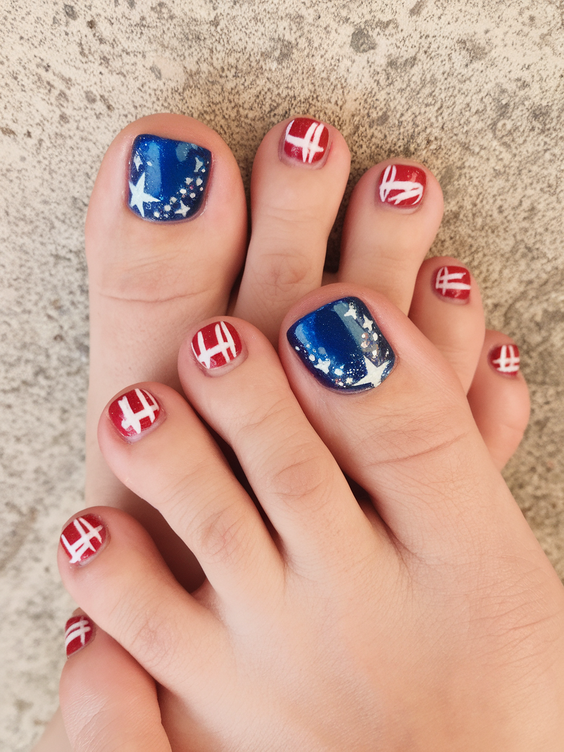 July Toe Nails Ideas 2025: Patriotic, Neon, and Simple Fourth Designs for Summer Pedicures