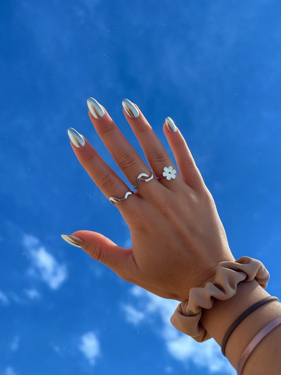 Beach Nails Ideas 2025: Trendy Designs Inspired by Waves, Shells, and Tropical Escapes