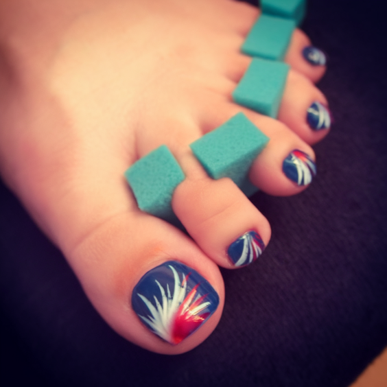 4th of July Pedicure Ideas 2025: Patriotic Designs for Your Summer Toes