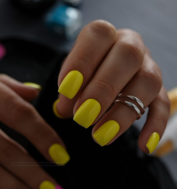 Vivid Neon Yellow Summer Nails Ideas 2025 for Every Skin Tone and Style
