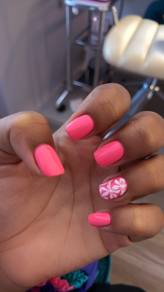Tropical Sunset and Palm Tree Hawaii Nails Ideas 2025 for Vibrant Summer Vibes