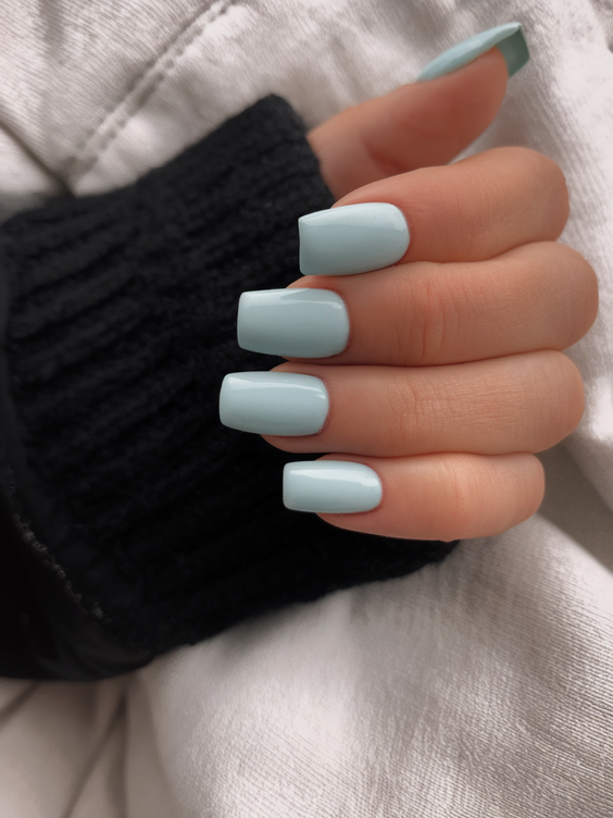 Bright Summer Blue Nails Ideas 2025 for Beach Vacations, Almond Shapes, and Simple Square Designs