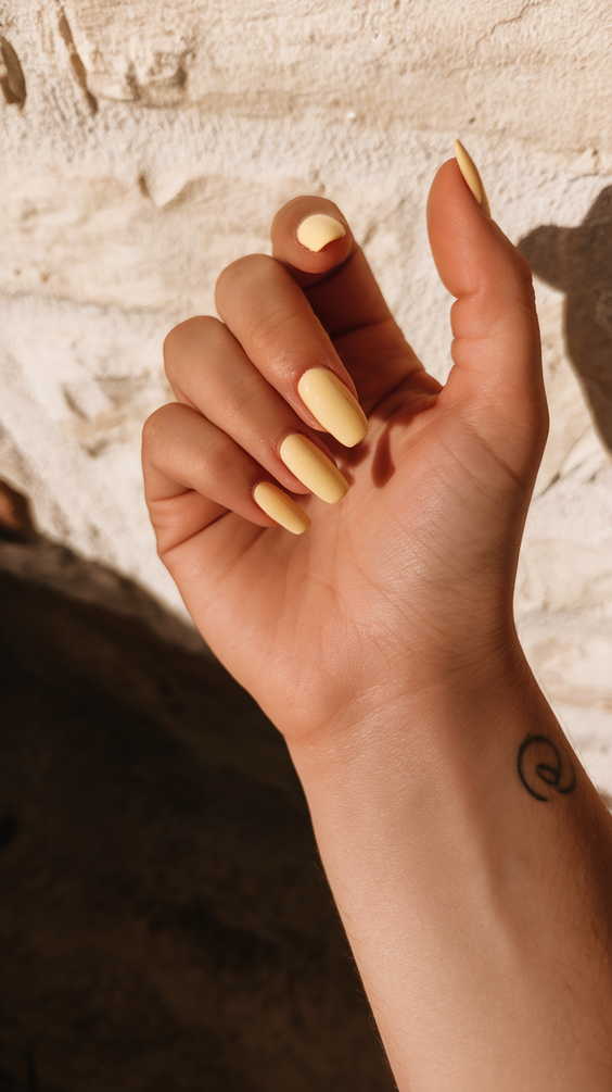Vivid Neon Yellow Summer Nails Ideas 2025 for Every Skin Tone and Style