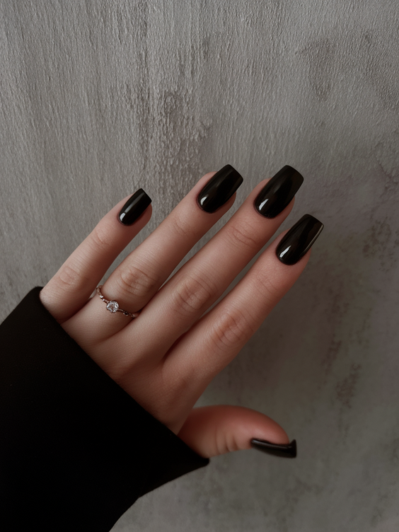 Summer Black Nails Ideas 2025 That Are Short, Trendy, and Totally Wearable for All Skin Tones