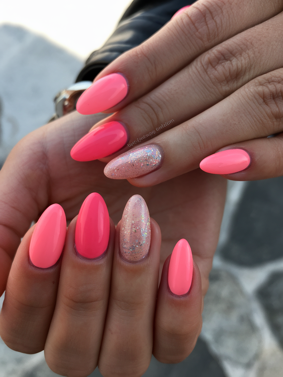 Chic Summer Nails 2025: Short Styles with Glossy Pastels and Easy Polygel Looks