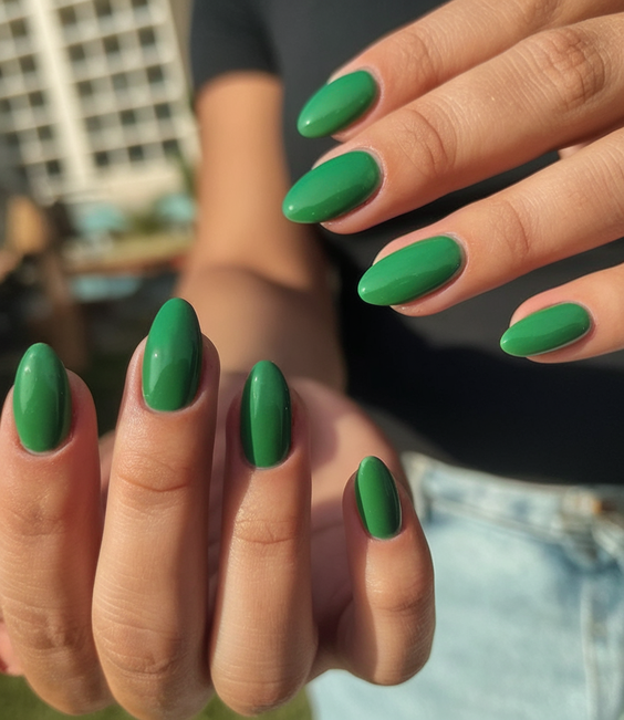 Summer Green Nails Ideas 2025: Bold Designs, Pretty Art, Simple Square, Neon Colors, and Almond Shape Trends